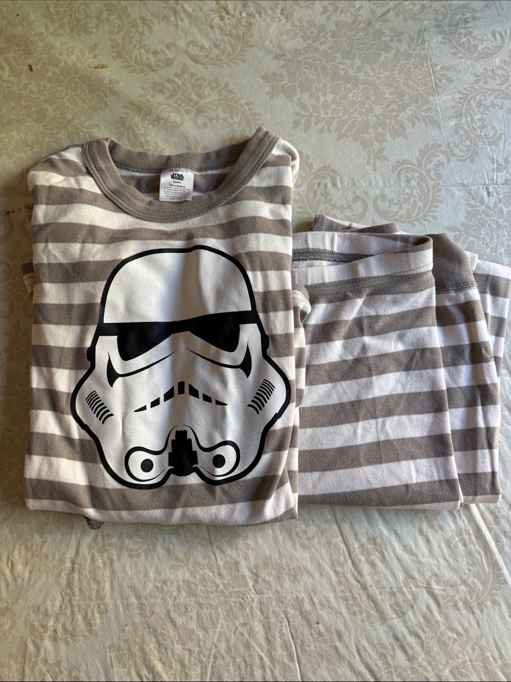 Hanna Andersson Star Wars stormtroopers  Pajama Set with Black Helmet Graphic